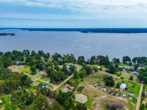 MLS #20729936 image #0