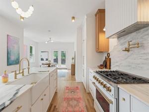 MLS #20909945 image #0