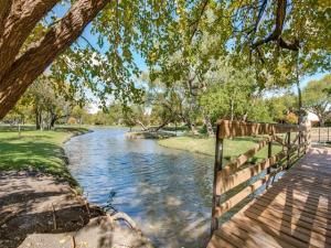MLS #20935999 image #0