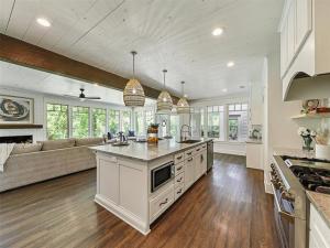 MLS #20943852 image #0