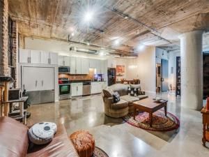 MLS #20974234 image #0