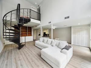 MLS #20977443 image #0