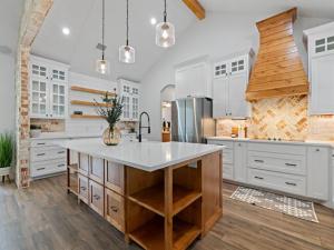 MLS #20978010 image #0