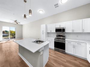 MLS #21000004 image #0