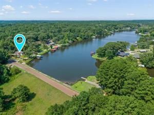 MLS #21000528 image #0