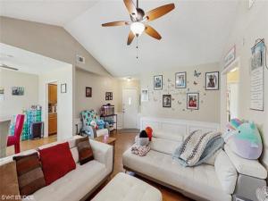 MLS #21000892 image #0