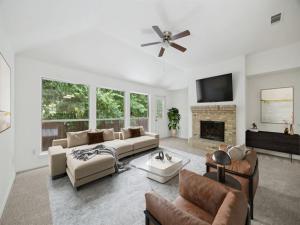 MLS #21002105 image #0