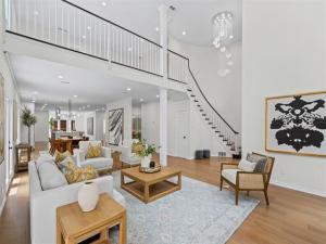 MLS #21003919 image #0