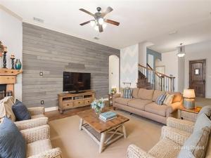 MLS #21005404 image #0