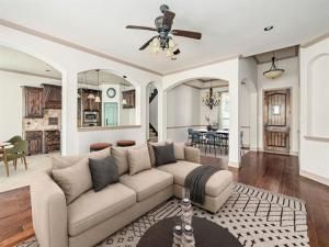 MLS #21006703 image #0