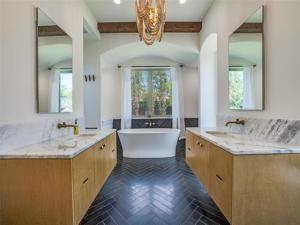 MLS #21009954 image #0