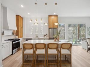 MLS #21012461 image #0