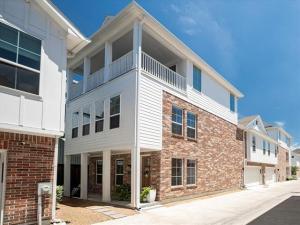 MLS #21018846 image #0