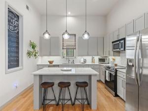 MLS #21021332 image #0