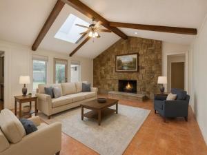 MLS #21021453 image #0