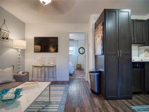 MLS #21023254 image #0