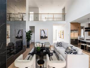 MLS #21023528 image #0