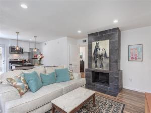 MLS #21025669 image #0