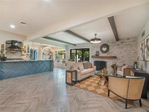 MLS #21026860 image #0