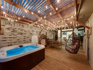 MLS #21032278 image #0