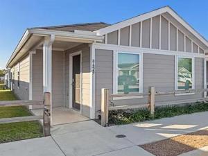 MLS #21040093 image #0