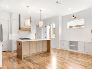 MLS #21042451 image #0