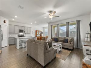 MLS #21042931 image #0