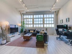 MLS #21043702 image #0