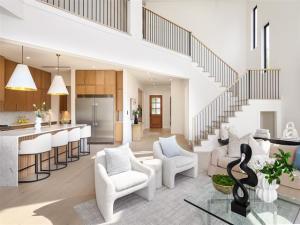 MLS #21043795 image #0