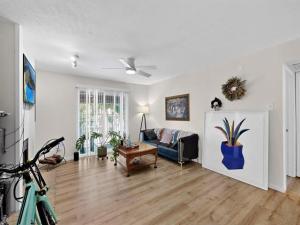 MLS #21043922 image #0