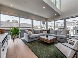 MLS #21044698 image #0