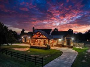 MLS #21047258 image #0