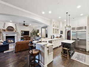 MLS #21047426 image #0