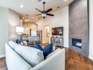 MLS #21048042 image #0