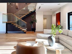 MLS #21048065 image #0