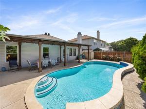 MLS #21048968 image #0