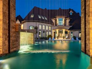 MLS #21051341 image #0