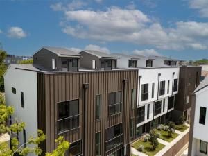 MLS #21052932 image #0