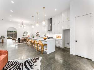 MLS #21057060 image #0