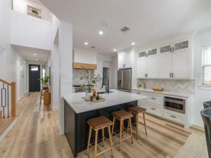 MLS #21061212 image #0