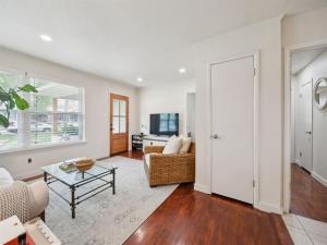 MLS #21062674 image #0