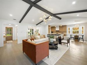 MLS #21063641 image #0