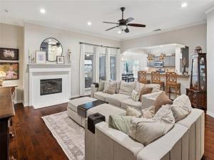 MLS #21065000 image #0