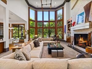 MLS #21065239 image #0