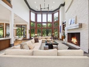 MLS #21065239 image #0