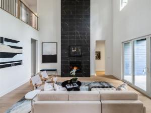 MLS #21066638 image #0