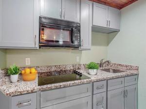 MLS #21067037 image #0