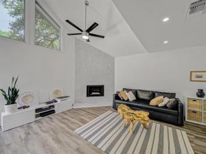 MLS #21067341 image #0