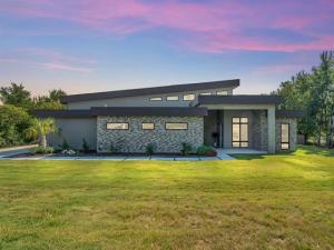 MLS #21068260 image #0