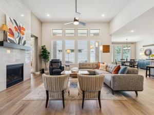 MLS #21068893 image #0